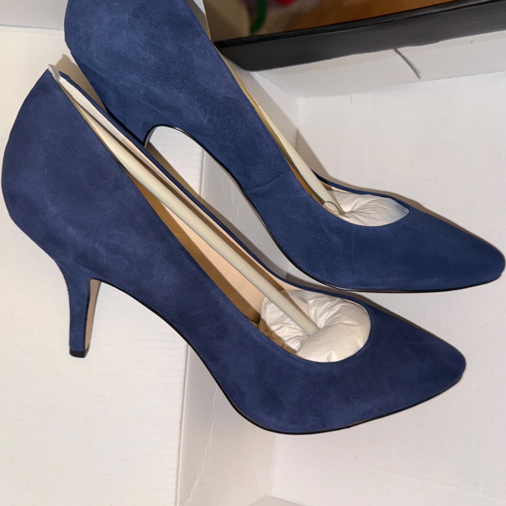 INC International Concepts ZITAHLECL Eclipse Pump Size 9.5 M BLUE SUEDE SHOES